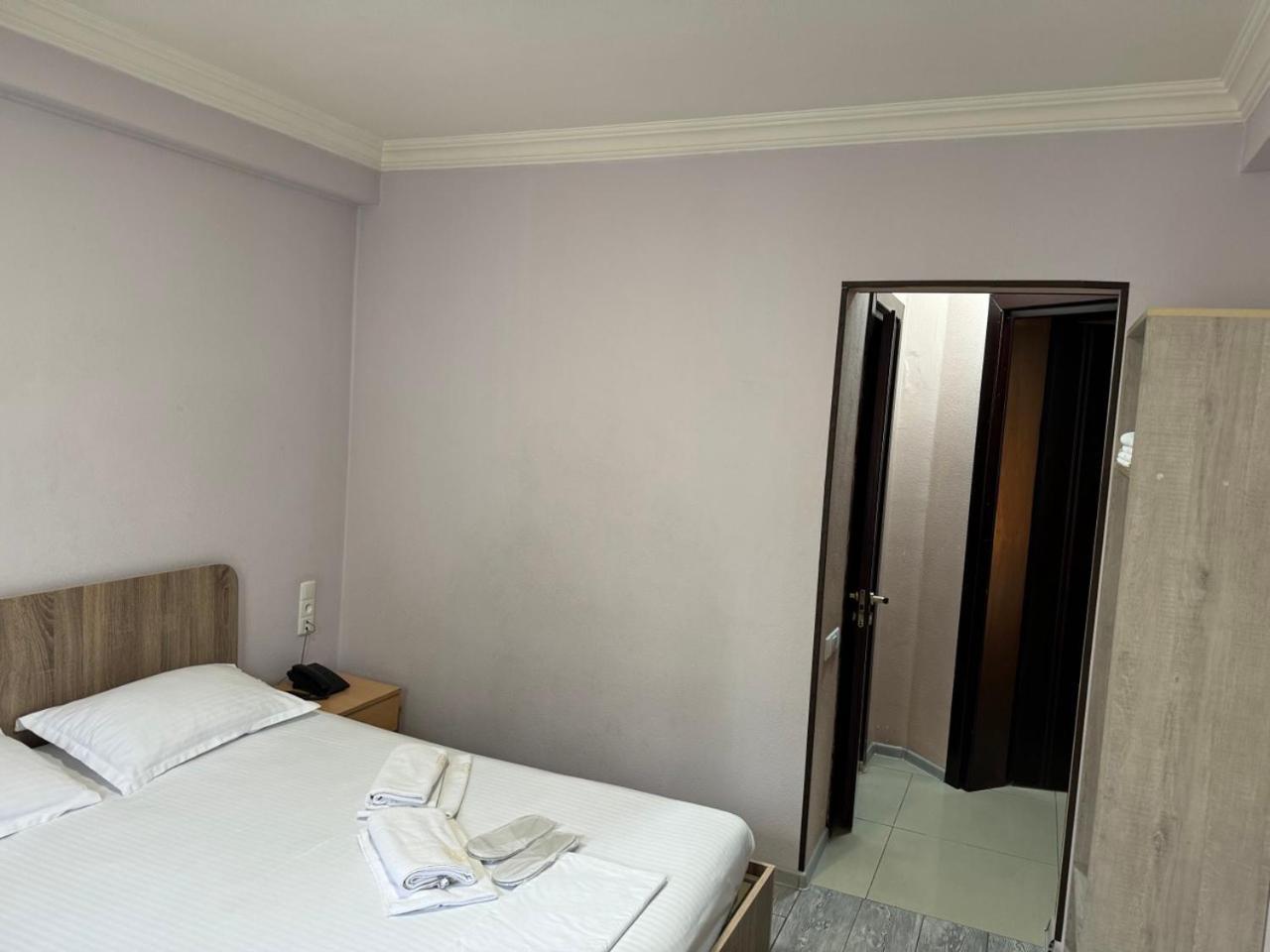 Hotel Skib Tbilisi Exterior photo